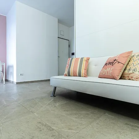 Sansirostadiumsuite Апартаменты *